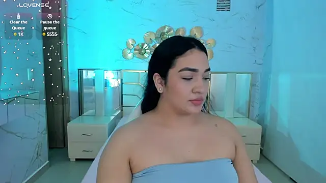 stefany duque1  online show from 8, 3, 2025