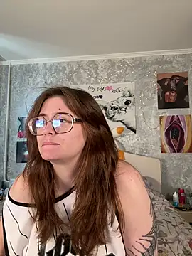 Sabrina shells online show from 8, 10, 2025