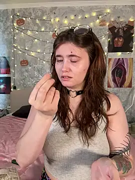 Sabrina shells online show from 29, 10, 2025