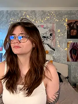 Sabrina shells online show from 12, 10, 2025