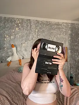 Sabrina shells online show from 13, 9, 2025