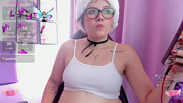 Carolina Burninng online show from 5, 12, 2025