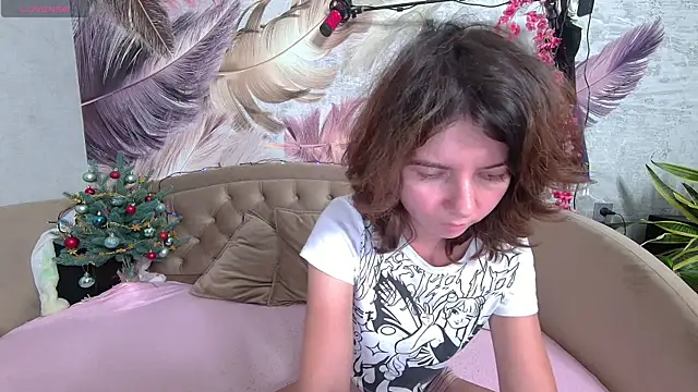 Snapshot of Anoraa chatting on 19, 12, 2025 Anoraa online show from 19, 12, 2025