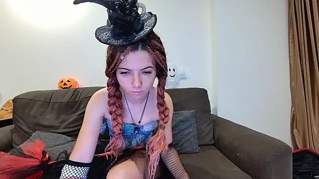 Anoraa online show from 25, 10, 2025