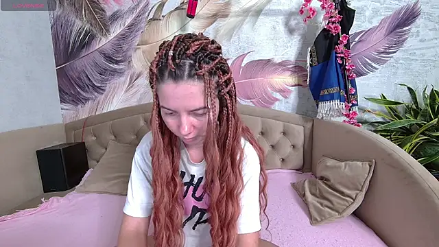 Anoraa online show from 9, 10, 2025