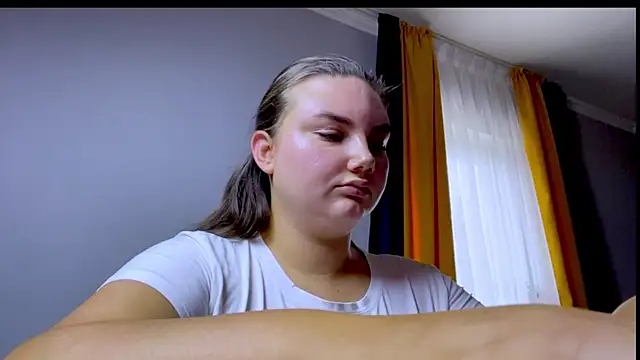 Dreamyblushfairy online show from 2, 8, 2026