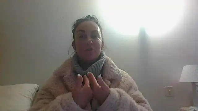 BELLAMORGANE1 online show from 1, 1, 2025