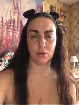 BELLAMORGANE1 online show from 6, 2, 2026