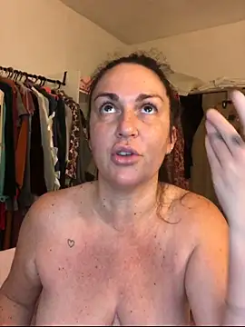 BELLAMORGANE1 online show from 5, 5, 2026