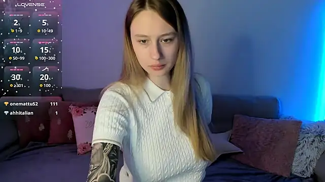 Snapshot of Haley_Vixen chatting on 22, 4, 2026 Haley Vixen online show from 22, 4, 2026