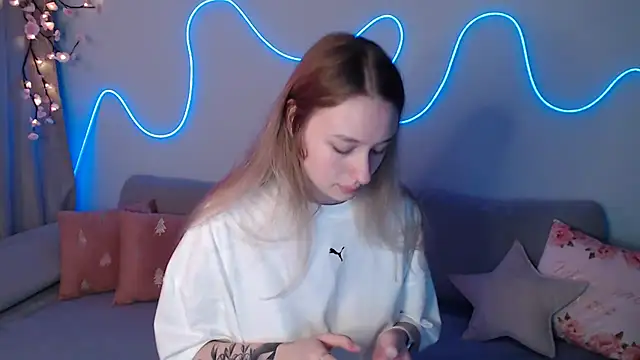 Haley Vixen online show from 8, 11, 2025