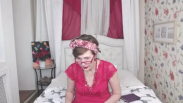 SilviaHart online show from 30, 9, 2025