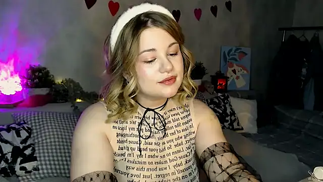 TessPleasure online show from 14, 2, 2025