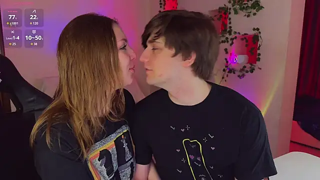 RobertAndLinela online show from 5, 4, 2026