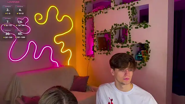 RobertAndLinela online show from 5, 2, 2025