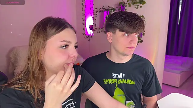 RobertAndLinela online show from 20, 12, 2025