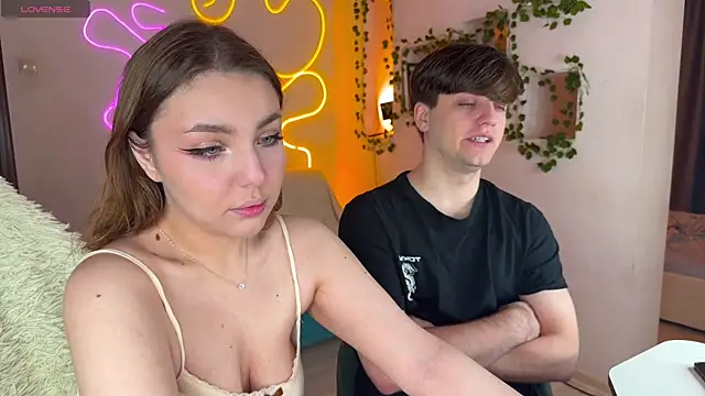 RobertAndLinela online show from 22, 9, 2025