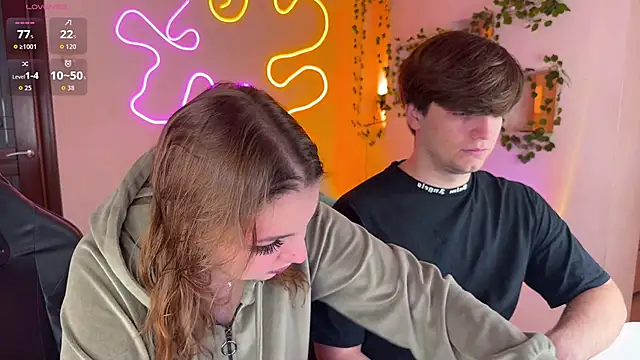 RobertAndLinela online show from 22, 10, 2025