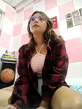 Paulina mosh online show from 11, 3, 2025