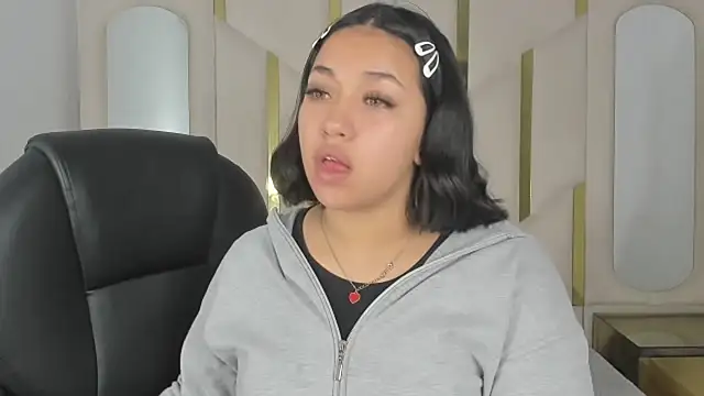 IsabellRodriguez18 online show from 27, 11, 2025