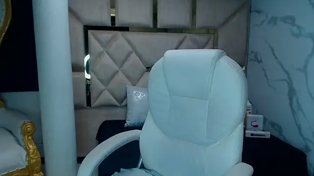 IsabellRodriguez18 online show from 9, 3, 2025