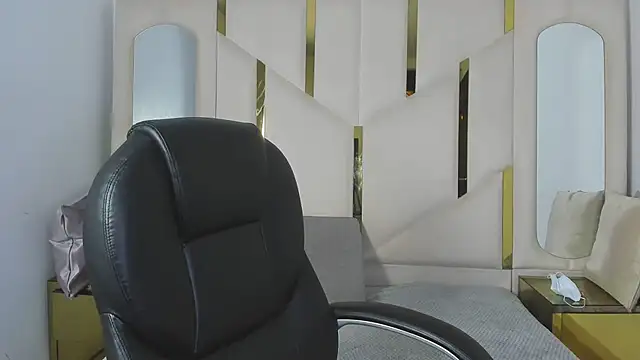 IsabellRodriguez18 online show from 6, 1, 2026