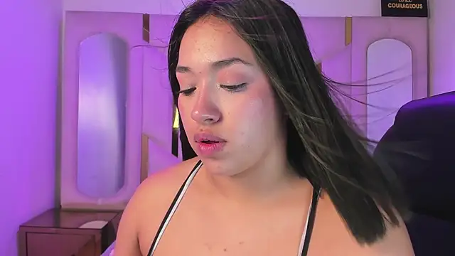 IsabellRodriguez18 online show from 5, 4, 2026