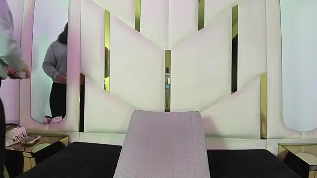 IsabellRodriguez18 online show from 24, 3, 2026