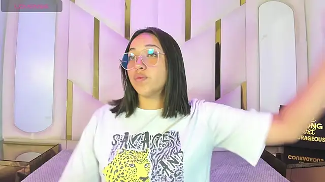 IsabellRodriguez18 online show from 4, 3, 2026