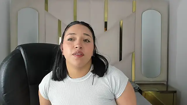 IsabellRodriguez18 online show from 20, 9, 2025