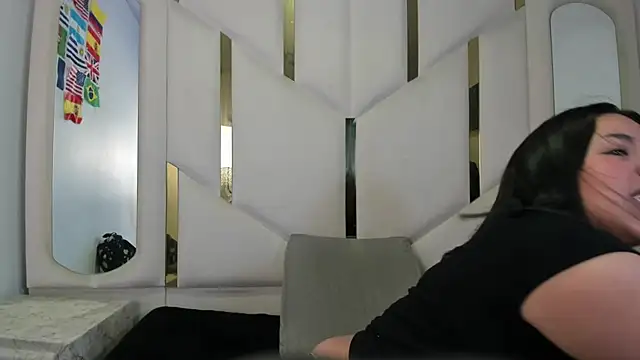 IsabellRodriguez18 online show from 5, 7, 2026
