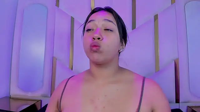 IsabellRodriguez18 online show from 12, 4, 2026