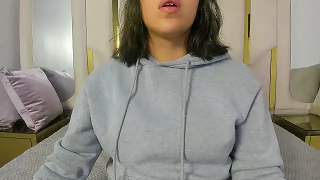 IsabellRodriguez18 online show from 11, 1, 2026