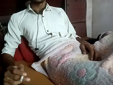 IamRentedBoybfriend online show from 17, 11, 2025