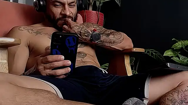 callme douglas online show from 20, 5, 2026