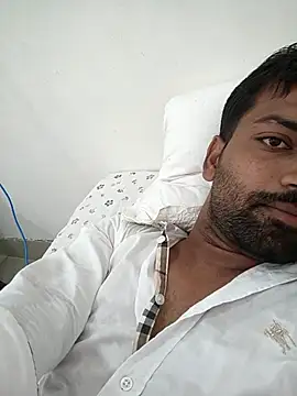 Snapshot of playboyz77 chatting on 28, 9, 2025 playboyz77 online show from 28, 9, 2025