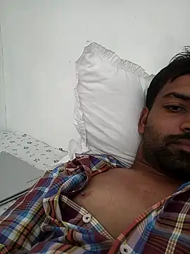 Snapshot of playboyz77 chatting on 24, 9, 2025 playboyz77 online show from 24, 9, 2025