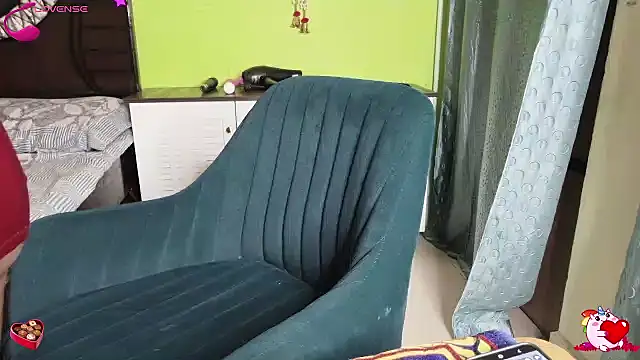 sexyhoney27 online show from 18, 11, 2025