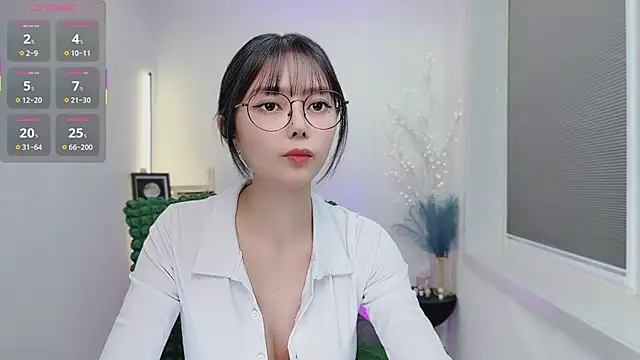 Snapshot of Natasha2025 chatting on 15, 10, 2025 Natasha2025 online show from 15, 10, 2025