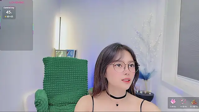 Snapshot of Natasha2025 chatting on 28, 11, 2025 Natasha2025 online show from 28, 11, 2025