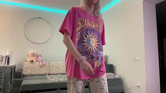 yunasuka online show from 20, 2, 2025