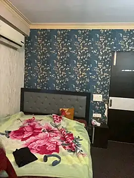 sunny49477 online show from 10, 1, 2025