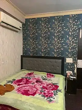 sunny49477 online show from 3, 2, 2025