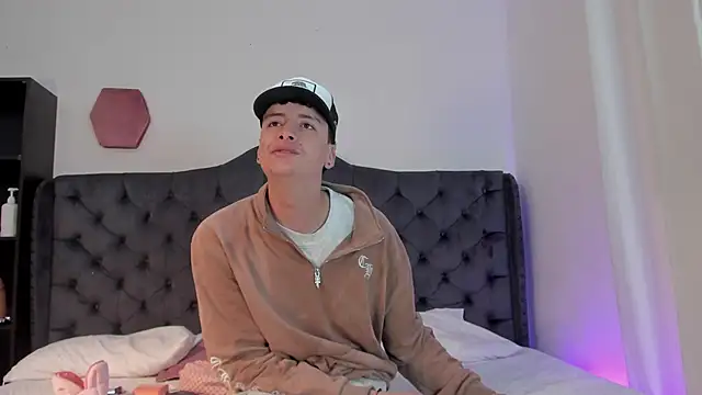 Snapshot of two_milkyway chatting on 25, 2, 2026 two milkyway online show from 25, 2, 2026