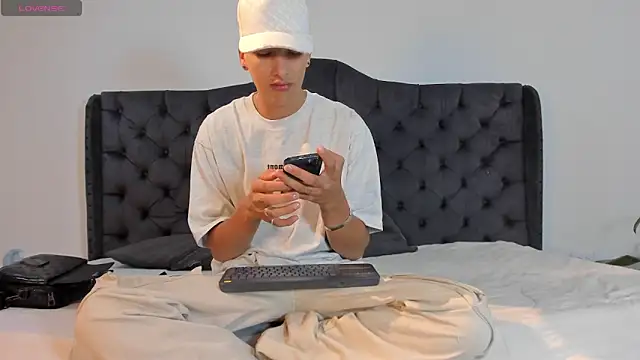 two milkyway online show from 2, 10, 2025