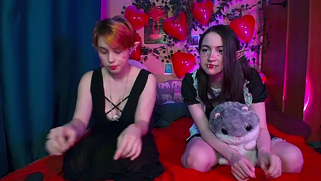 Snapshot of TrickyKitsune chatting on 10, 2, 2026 TrickyKitsune online show from 10, 2, 2026