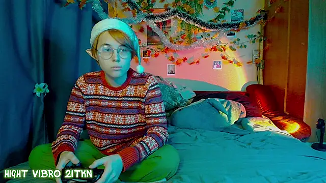 TrickyKitsune online show from 18, 12, 2025