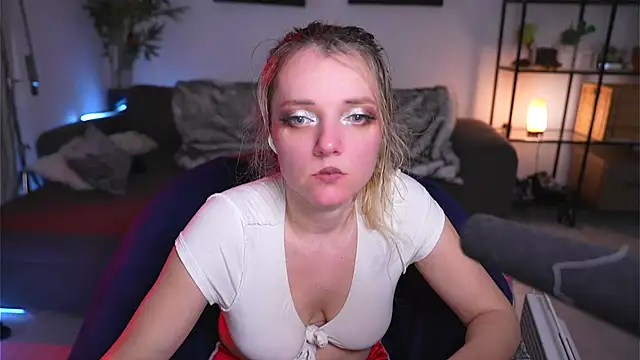 Magnetic Amy online show from 17, 2, 2025