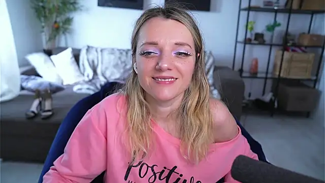 Magnetic Amy online show from 12, 3, 2025