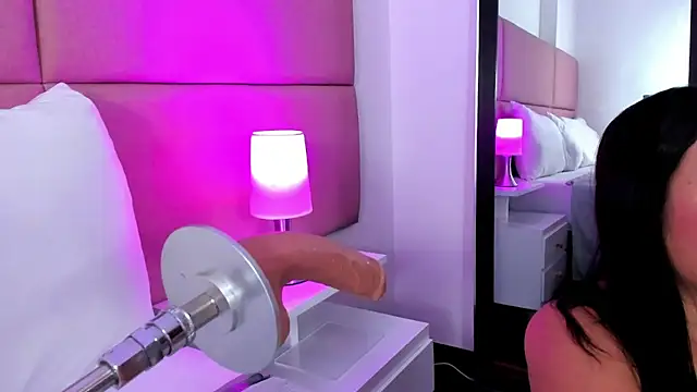 Snapshot of SammyMorales chatting on 19, 11, 2025 SammyMorales online show from 19, 11, 2025